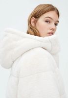 Лот: 17038538. Фото: 5. Шубка белая Pull and bear