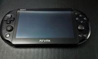 Лот: 4590456. Фото: 2. НОВАЯ 2014 PlayStation Vita 2000... Игровые приставки, консоли, видеоигры