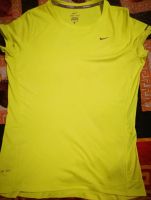 Лот: 10553874. Фото: 2. Фитнес-футболка Nike. Спортивная одежда