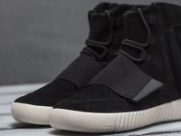 Лот: 17107456. Фото: 5. Кроссовки Adidas Yeezy 750 Boost...