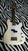 Лот: 11646416. Фото: 4. Бас гитара Rockdale Precision... Красноярск