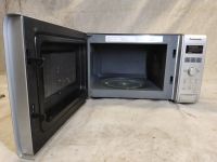 Лот: 19454674. Фото: 2. Микроволновая печь Panasonic NN-SD366M. Мелкая бытовая техника