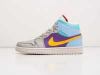 Лот: 24979560. Фото: 2. Кроссовки Nike Air Jordan 1 Mid. Женская обувь