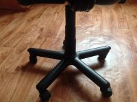 Лот: 7344001. Фото: 3. Стул(кресло) офисный. С дефектом... Мебель