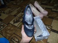 Лот: 6906753. Фото: 3. Туфли На девочку в школу отлично... Дети растут