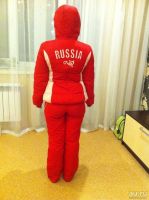 Лот: 8448812. Фото: 2. Зимний красный костюм. Спортивная одежда