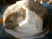 Лот: 8404732. Фото: 2. Сыр козий с голубой плесенью типа... Продукты