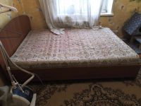 Лот: 15765786. Фото: 4. Кровать двуспальная с матрасом... Красноярск