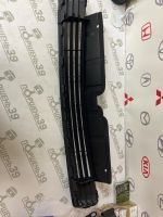 Лот: 19372365. Фото: 2. Решетка в бампер Toyota PRIUS... Автозапчасти