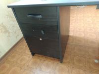 Лот: 16385733. Фото: 2. Письменный стол. Офисная мебель и домашние кабинеты