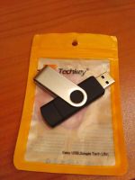 Лот: 11034748. Фото: 2. Флешка 16Гб usb - micro usb. Носители информации