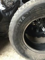 Лот: 10383852. Фото: 2. Резина и диски на Toyota Land... Шины, Диски