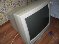 Лот: 1396595. Фото: 2. Отличный рабочий монитор с кабелем... Мониторы, проекторы