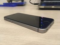 Лот: 14791145. Фото: 3. iPhone SE 32gb space grey РСТ... Красноярск