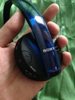 Лот: 5756206. Фото: 2. Беспроводные наушники Sony DR-BT101. Аудиотехника