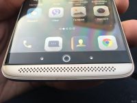 Лот: 13476852. Фото: 4. ZTE AXON 7 (A2017G)