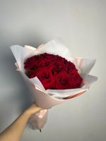 Лот: 25441583. Фото: 2. Букет из красных роз. Цветы, букеты