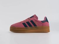 Лот: 25090015. Фото: 2. Кроссовки Adidas Gazelle Bold. Женская обувь