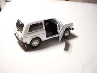 Лот: 681180. Фото: 2. Нива 4х4m (белая) 1:36. Моделизм