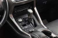 Лот: 19308848. Фото: 17. Lexus NX, I 300h 2.5hyb CVT (155...