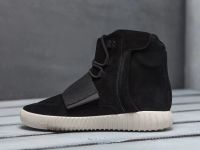Лот: 17107456. Фото: 2. Кроссовки Adidas Yeezy 750 Boost... Мужская обувь