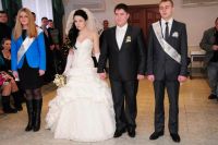 Лот: 4182461. Фото: 3. Замечательное свадебное платье. Одежда, обувь, галантерея