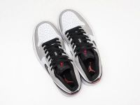 Лот: 18916607. Фото: 6. Кроссовки Nike Air Jordan 1 Low
