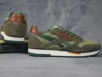 Лот: 14957765. Фото: 2. Кроссовки Reebok CL Cleater Utility... Мужская обувь