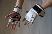 Лот: 11709823. Фото: 3. MMA перчатки Hayabusa Ikusa (4oz... Спортивные товары