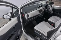 Лот: 23451469. Фото: 12. Toyota Vitz 2011