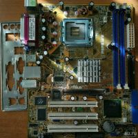 Лот: 9449073. Фото: 2. Материнская плата Asus P5PE-VM. Комплектующие
