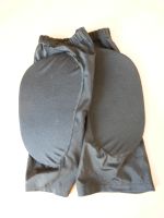 Лот: 12230492. Фото: 2. Шорты защитные для фигурного катания. Спортивная одежда