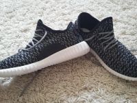 Лот: 7730803. Фото: 3. Adidas Yeezy Boost размер 43... Одежда, обувь, галантерея