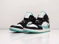 Лот: 20278286. Фото: 2. Кроссовки Nike Air Jordan 1 Mid... Мужская обувь