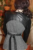 Лот: 2617581. Фото: 2. Куртка вязаная с кож вставками. Женская одежда