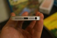Лот: 8773024. Фото: 4. iPhone 5 16Gb в отличном состоянии...