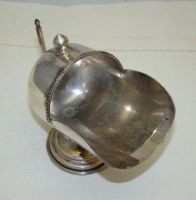 Лот: 14574943. Фото: 3. Сахарница с ложкой старинная... Коллекционирование, моделизм
