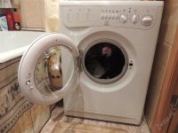 Лот: 2211061. Фото: 2. стиральная машина Indesit w105tx... Крупная бытовая техника