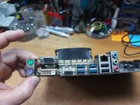 Лот: 25882375. Фото: 2. Материнская плата Asus h97-plus. Комплектующие