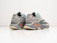 Лот: 19613677. Фото: 4. Кроссовки Adidas Yeezy Boost 700. Красноярск