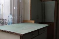 Лот: 3645075. Фото: 5. Шкафы кухонные 4 шт. и стол тумбовый