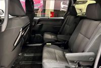 Лот: 20044725. Фото: 12. Toyota Voxy, III (R80) 2.0 CVT...