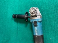 Лот: 18821953. Фото: 3. Угловая шлифмашина Makita 9558HN. Строительство и ремонт