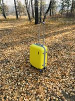 Лот: 15506815. Фото: 5. Ударопрочный желтый чемодан -...