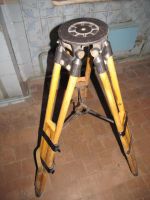 Лот: 20817763. Фото: 2. Штатив геодезический деревянный... Антиквариат