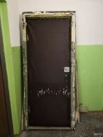 Лот: 13806077. Фото: 2. Дверь металлическая + деревянная. Двери, окна, фурнитура