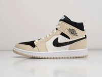 Лот: 19270422. Фото: 2. Кроссовки Nike Air Jordan 1 Mid... Мужская обувь