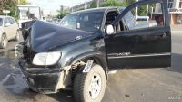 Лот: 9022878. Фото: 3. Toyota Tundra, 2004. Красноярск