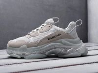 Лот: 17177011. Фото: 5. Кроссовки Balenciaga Triple S...