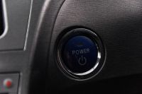 Лот: 19481119. Фото: 16. Toyota Prius, III Рестайлинг...